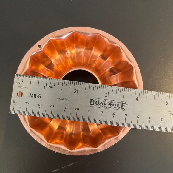 Lot of 10 Small Vintage Aluminum Jello Molds - Picture 4 of 7